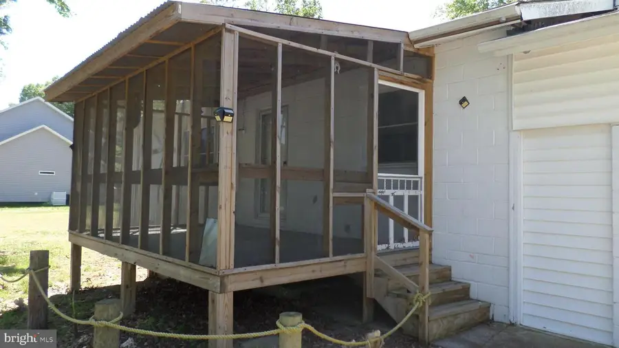 430 Holly Way, Colonial Beach, VA 22443 - #2