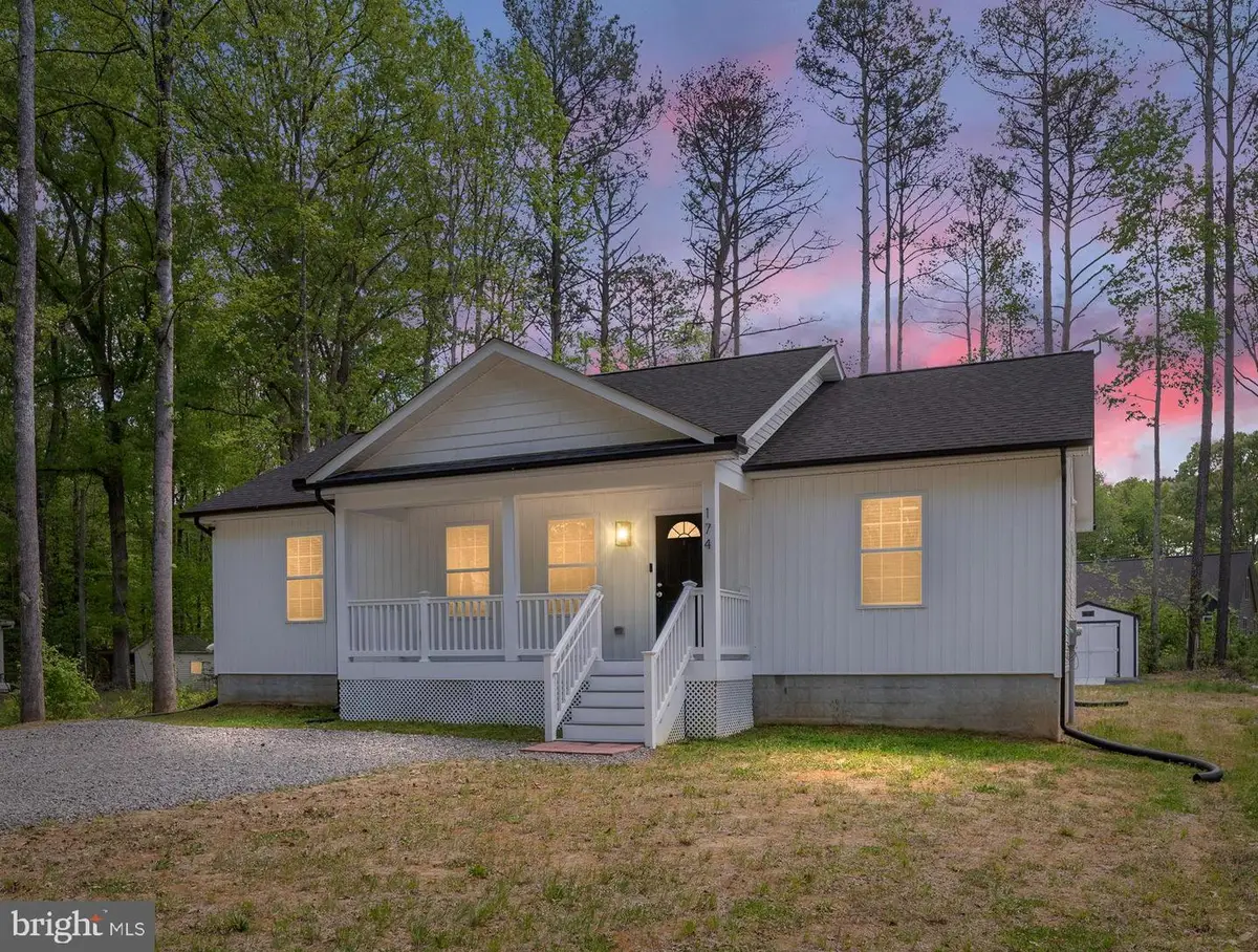 174 Shorewood Dr, Colonial Beach, VA 22443 - #1