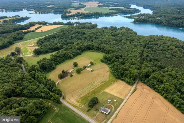 5050 Zacata Rd, MONTROSS, VA 22520