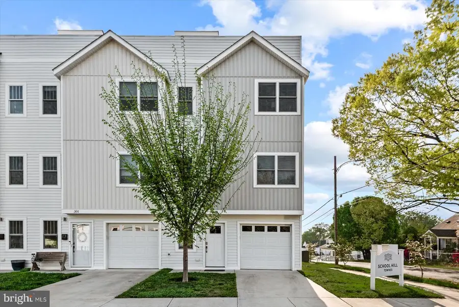 300 Douglas Ave, Colonial Beach, VA 22443 - #2