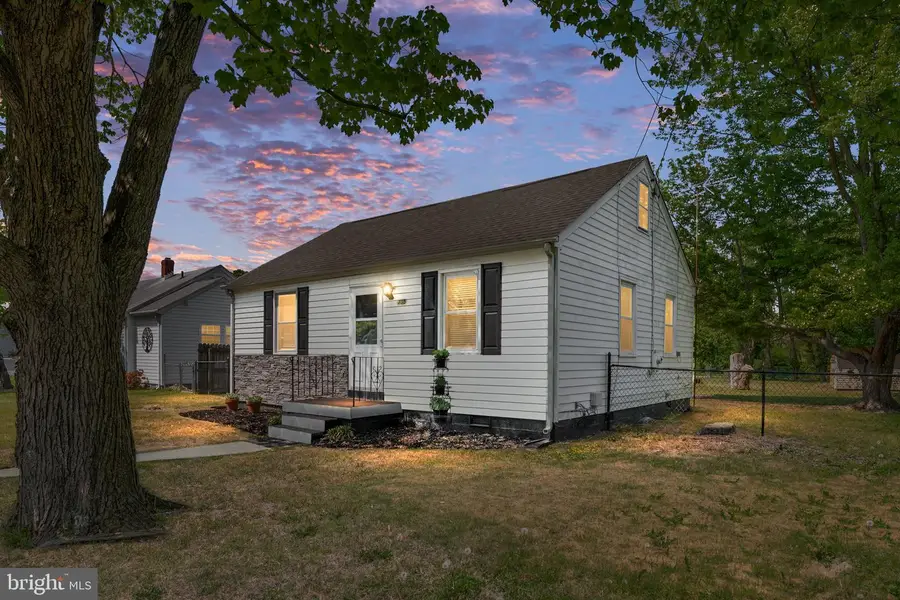 305 Locust Ave, Colonial Beach, VA 22443 - #2