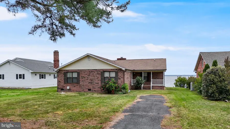 899 N Glebe Rd, Montross, VA 22520 - #3
