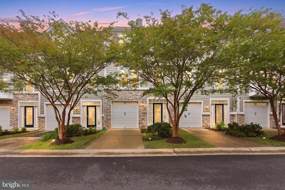 310 Monroe Point Dr, Colonial Beach, VA 22443 - #1