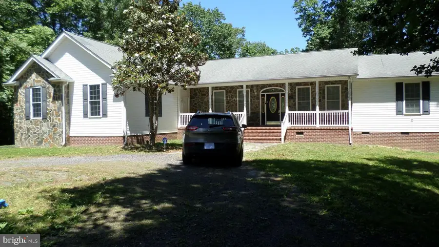 202 Baylor Dr, Montross, VA 22520 - #2
