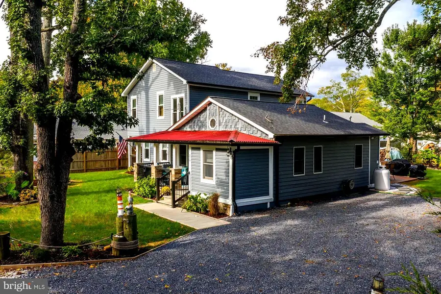 139 8th St, Colonial Beach, VA 22443 - #2