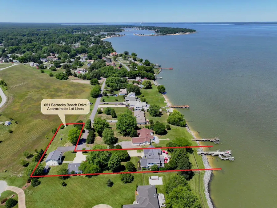 651 Barracks Beach Dr, Colonial Beach, VA 22443 - #3
