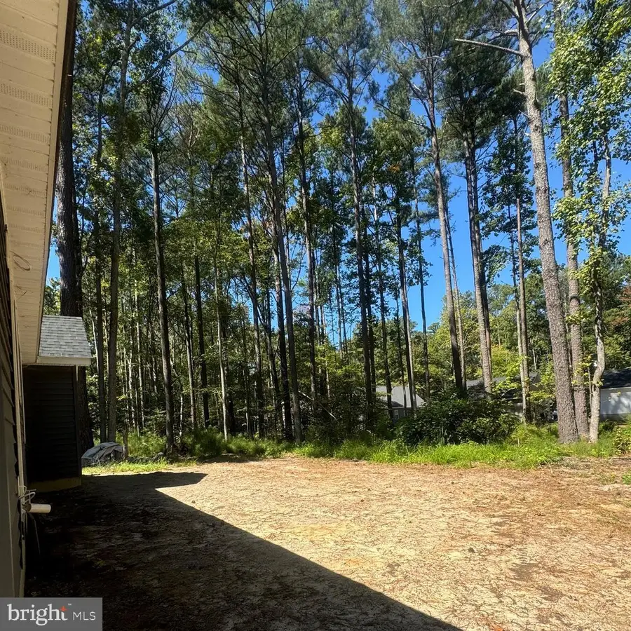191 Woodbine Dr, Colonial Beach, VA 22443 - #2