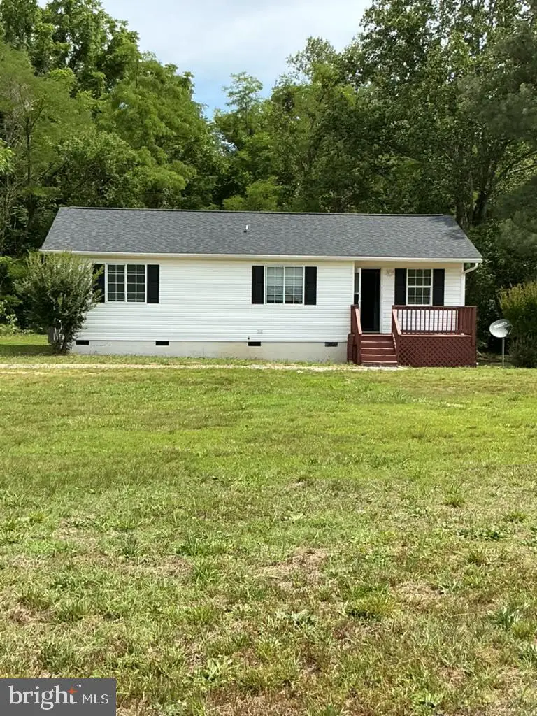 531 Lowe Dr, Hague, VA 22469 - #1