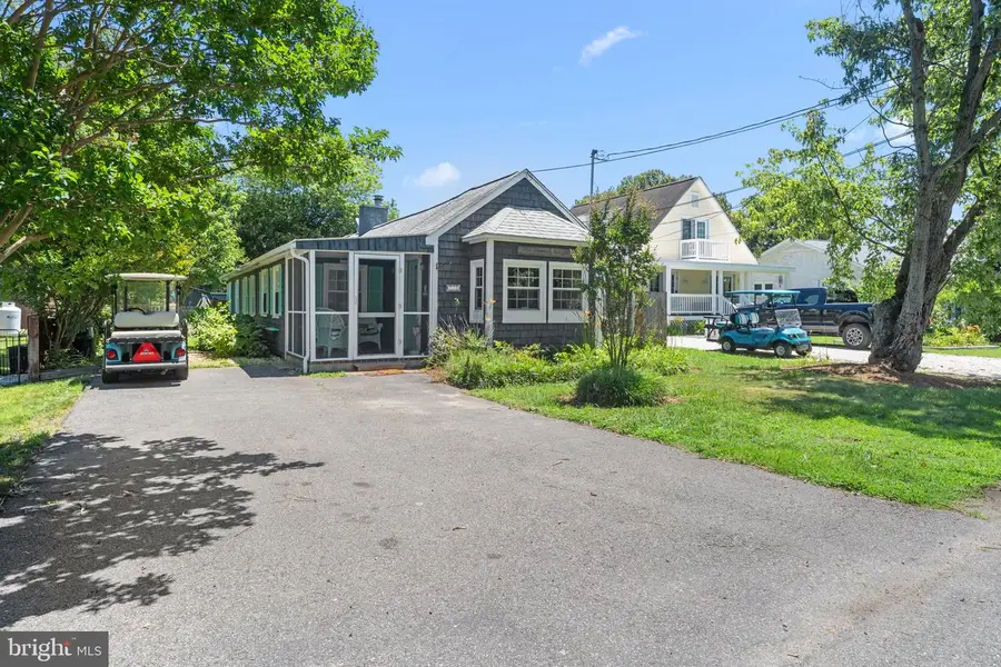 716 Bancroft Ave, Colonial Beach, VA 22443 - #2