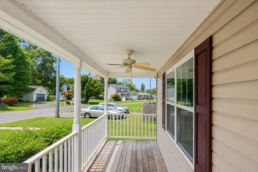 214 Richmond Rd, Colonial Beach, VA 22443 - #2