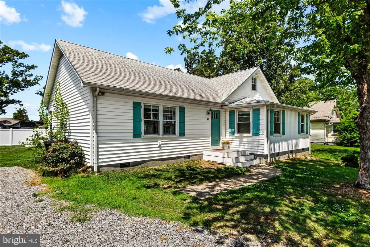 505 Monroe Bay Ave, Colonial Beach, VA 22443 - #1
