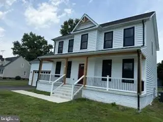 43 Lee St, Montross, VA 22520 - #1