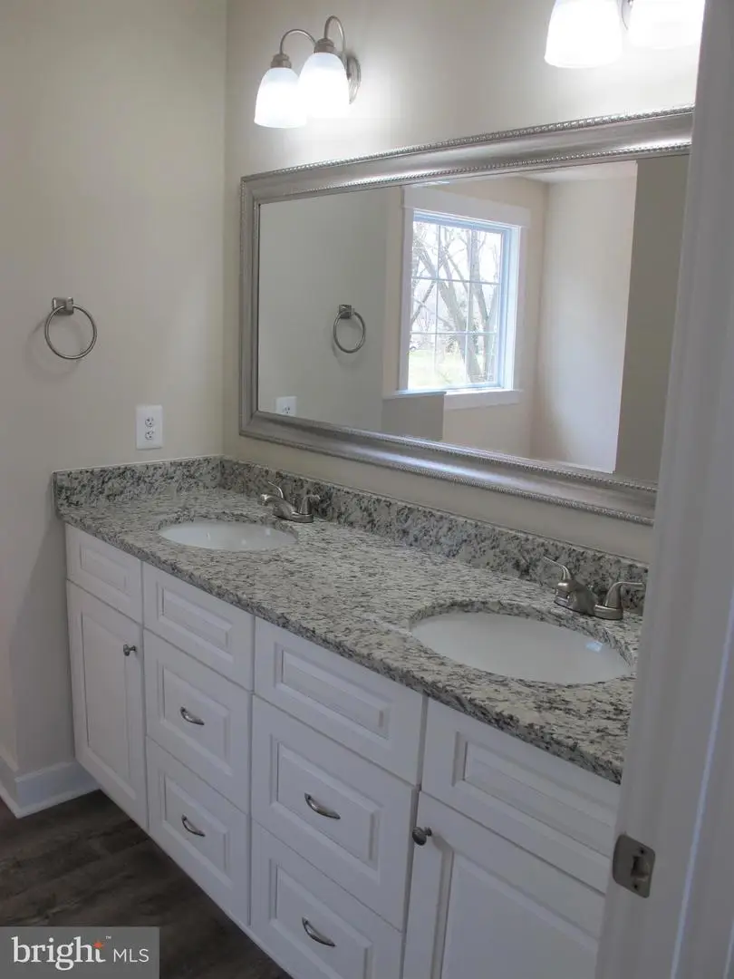 43 Lee St, Montross, VA 22520 - #3