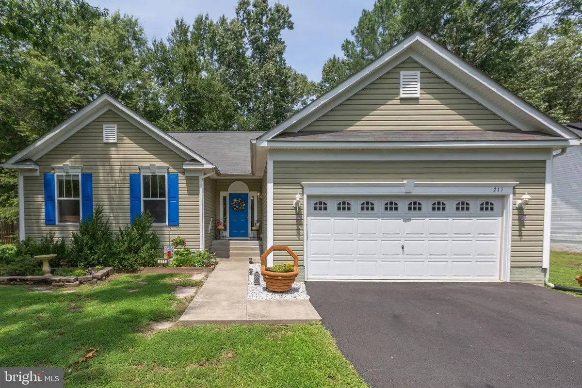 211 Meadow Avenue, Colonial Beach, VA 22443 - #1