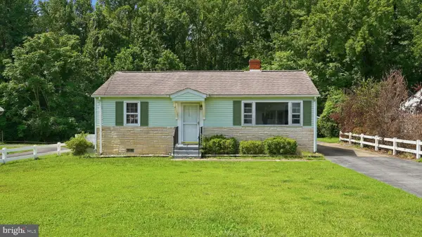 145 Carver St, MONTROSS, VA 22520