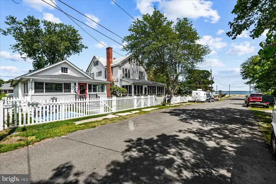 31 Virginia Ave, Colonial Beach, VA 22443 - #3