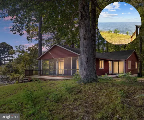 888 Cabin Point Dr, MONTROSS, VA 22520