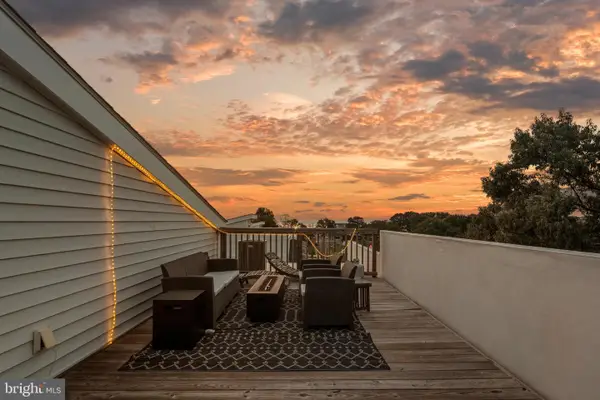 300 Douglas Ave, COLONIAL BEACH, VA 22443