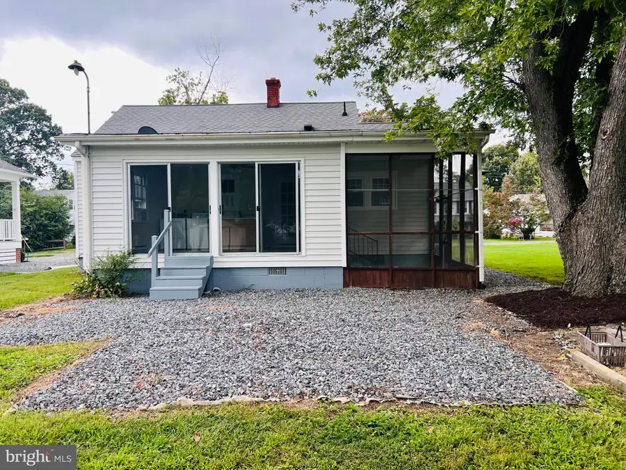 518 Marshall Ave, Colonial Beach, VA 22443 - #2
