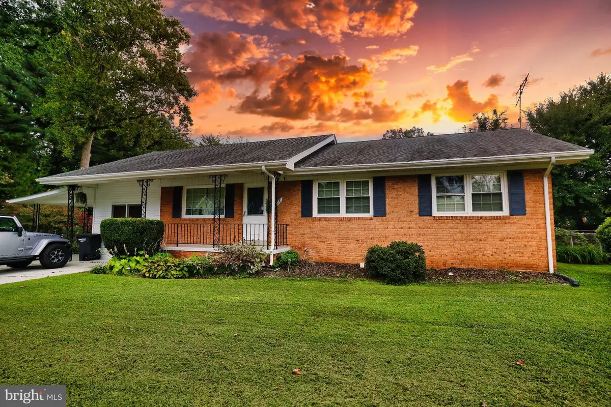 118 12th St, Colonial Beach, VA 22443 - #1