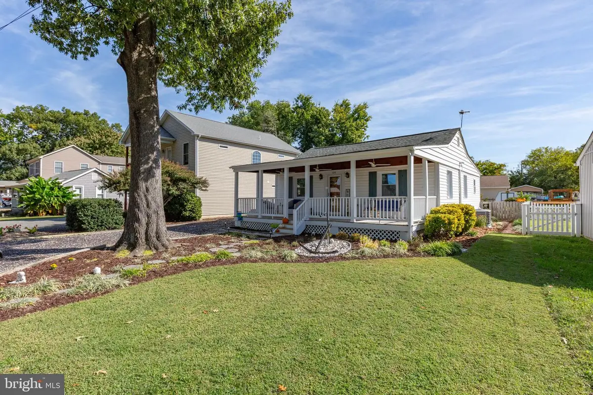 728 Marshall Ave, Colonial Beach, VA 22443 - #1