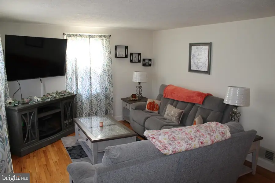 117 W Oates Ave, Winchester, VA 22601 - Image #3