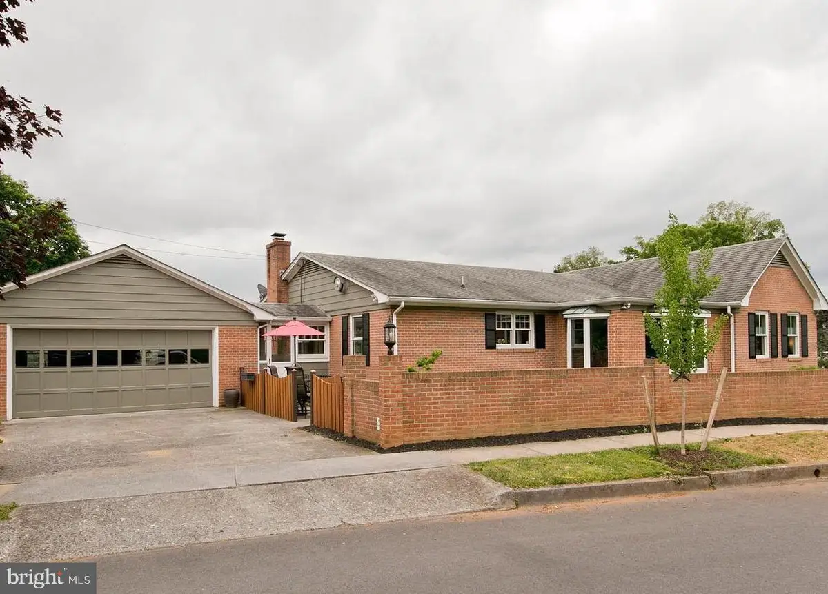 352 Sheridan Ave, Winchester, VA 22601 - Image #1