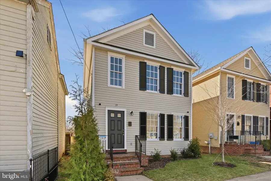 19 W Germain St, Winchester, VA 22601 - #2