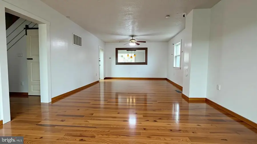 823 Woodland Ave, Winchester, VA 22601 - #3