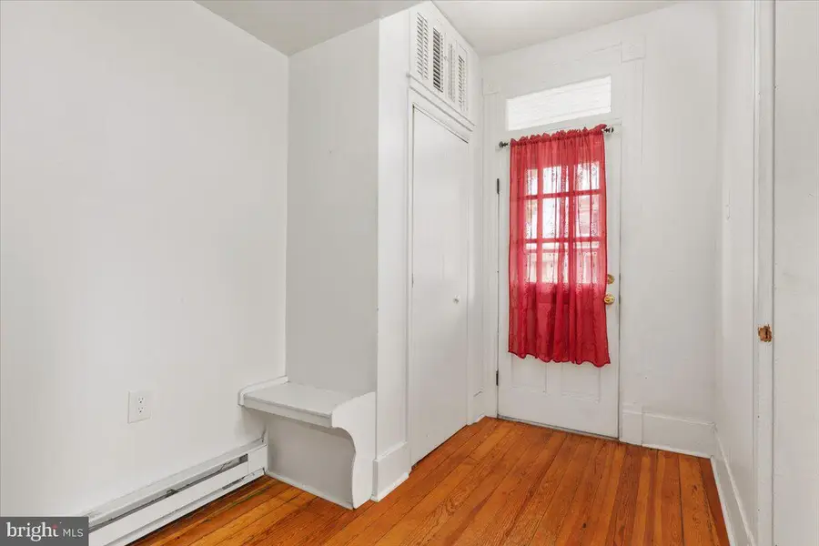 307-1/2 E Piccadilly St, Winchester, VA 22601 - #2