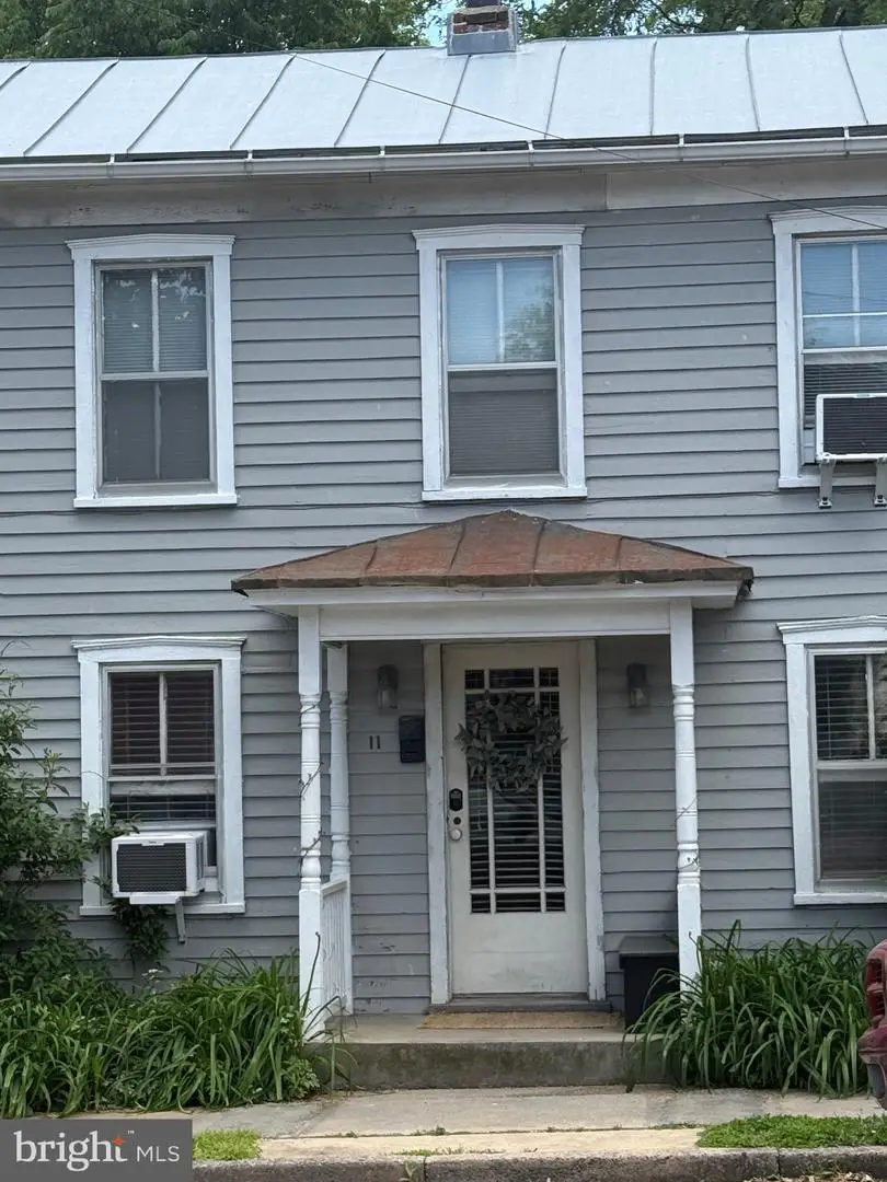 11 W Germain St, Winchester, VA 22601 - #1