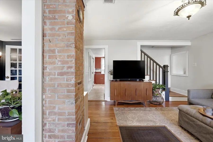 11 W Germain St, Winchester, VA 22601 - #2