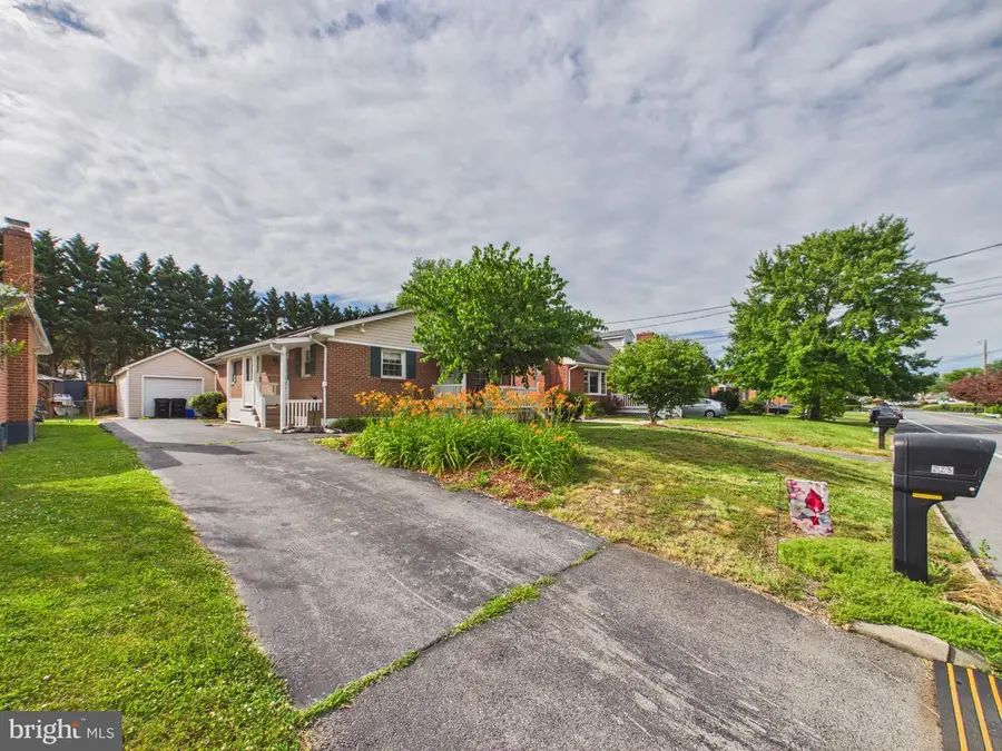 225 Fox Dr, Winchester, VA 22601 - #3