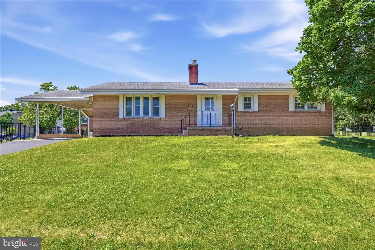 101 Locust Ave, Winchester, VA 22601 - #1