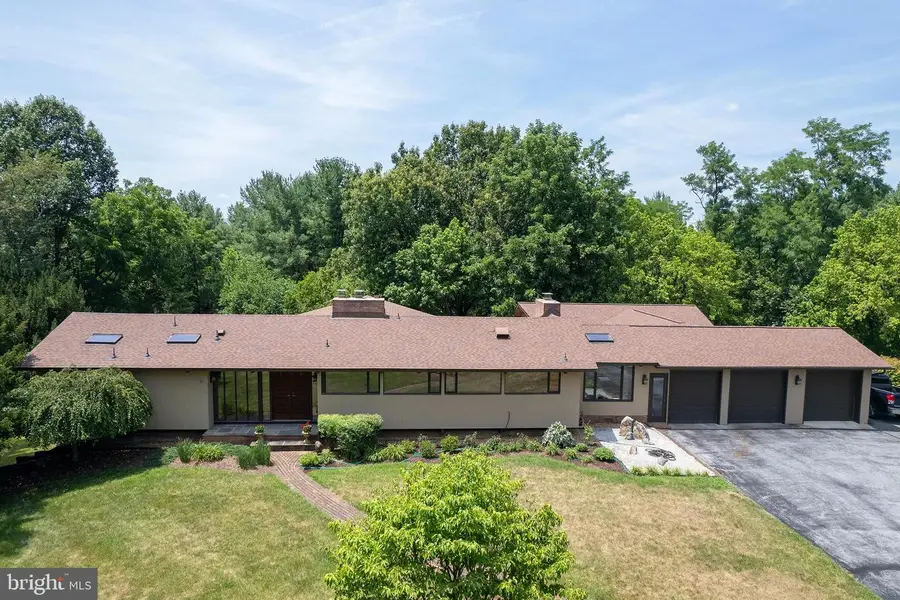 517 Merrimans Ln, Winchester, VA 22601 - #2
