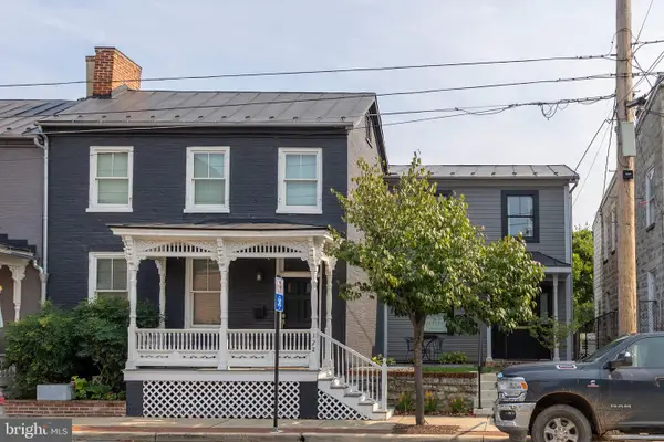 135 S Kent St #202, WINCHESTER, VA 22601