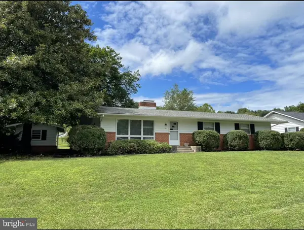 501 Fox Dr, WINCHESTER, VA 22601
