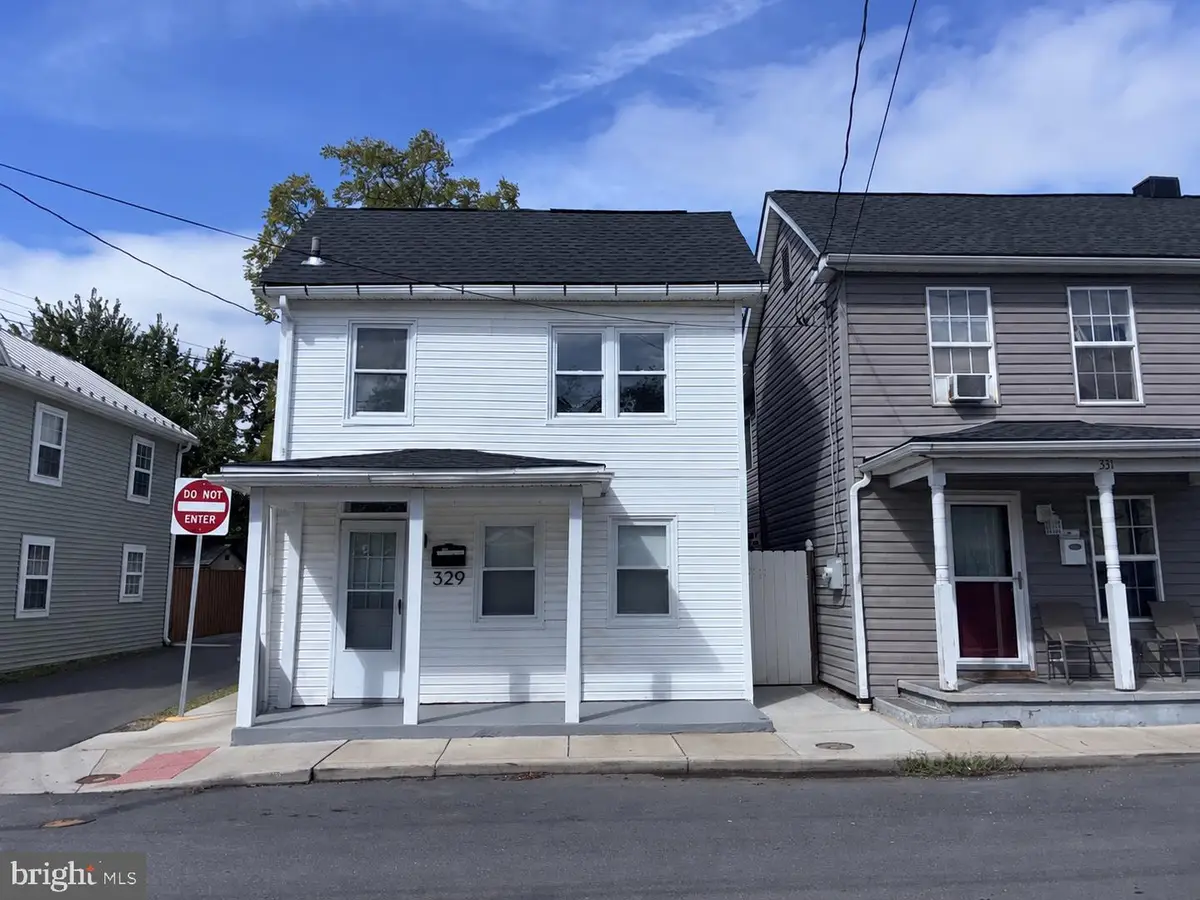 329 Fairview Ave, Winchester, VA 22601 - #1