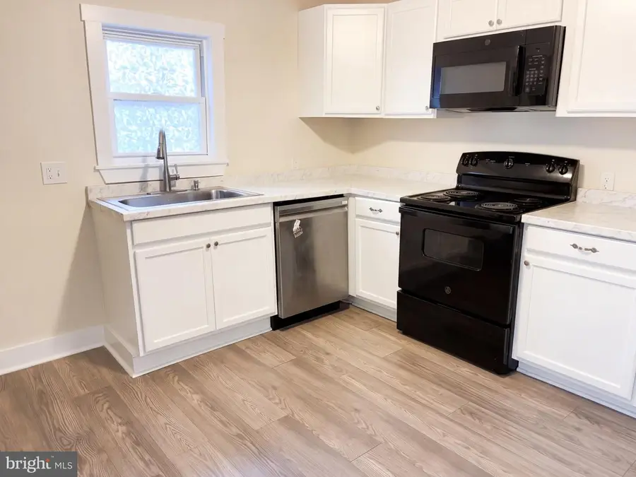329 Fairview Ave, Winchester, VA 22601 - #2