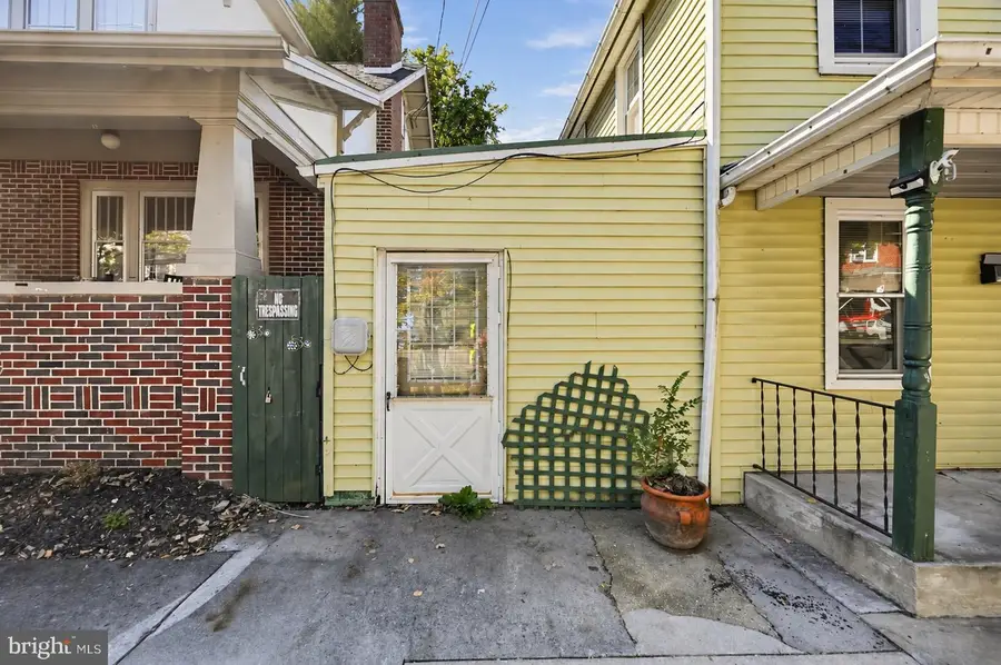23 E Germain St, Winchester, VA 22601 - #2