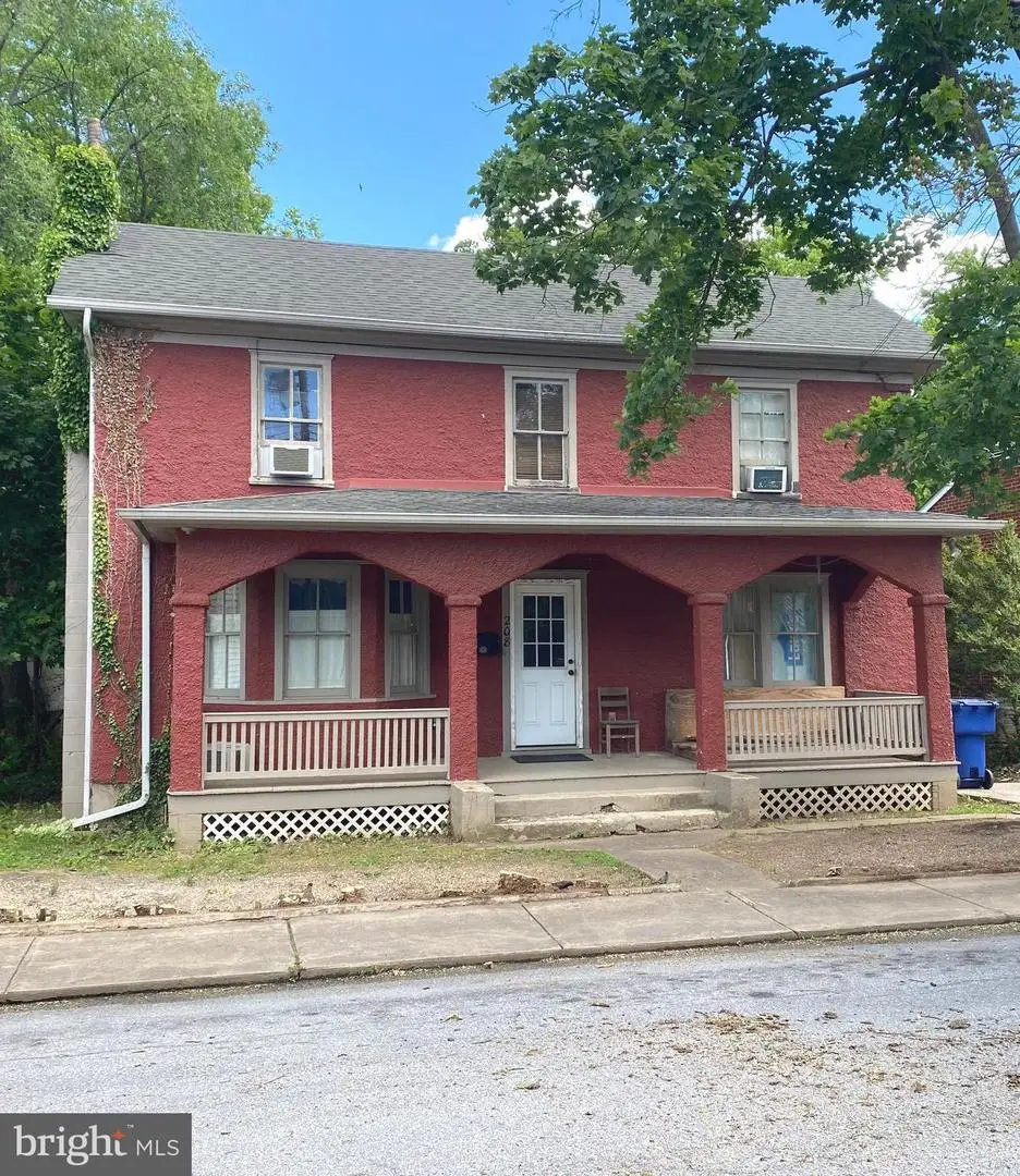 208 Church St, Front Royal, VA 22630 - Image #1