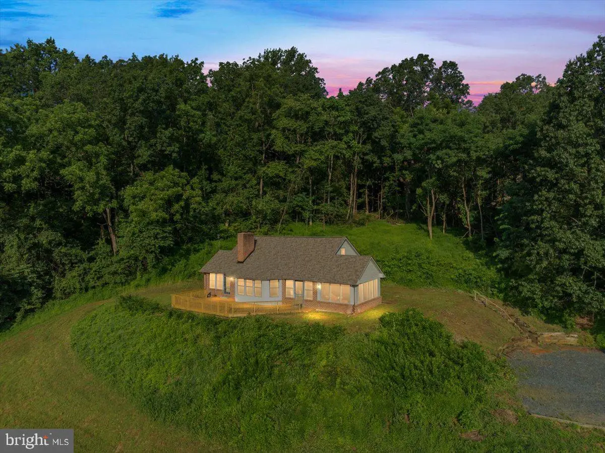 472 Wesley Ln, Bentonville, VA 22610 - Image #1