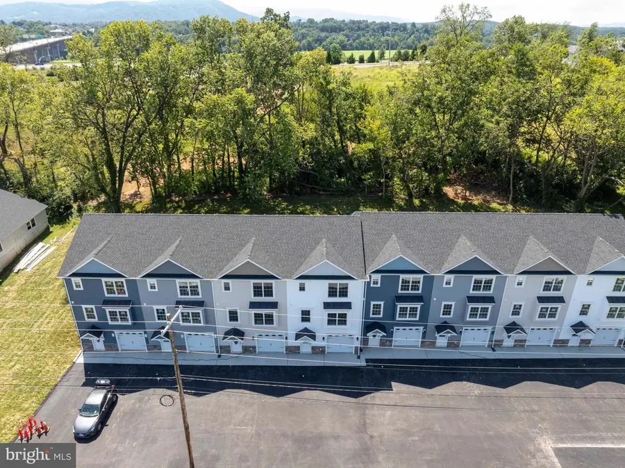 33 Duck St W, Front Royal, VA 22630 - Image #2