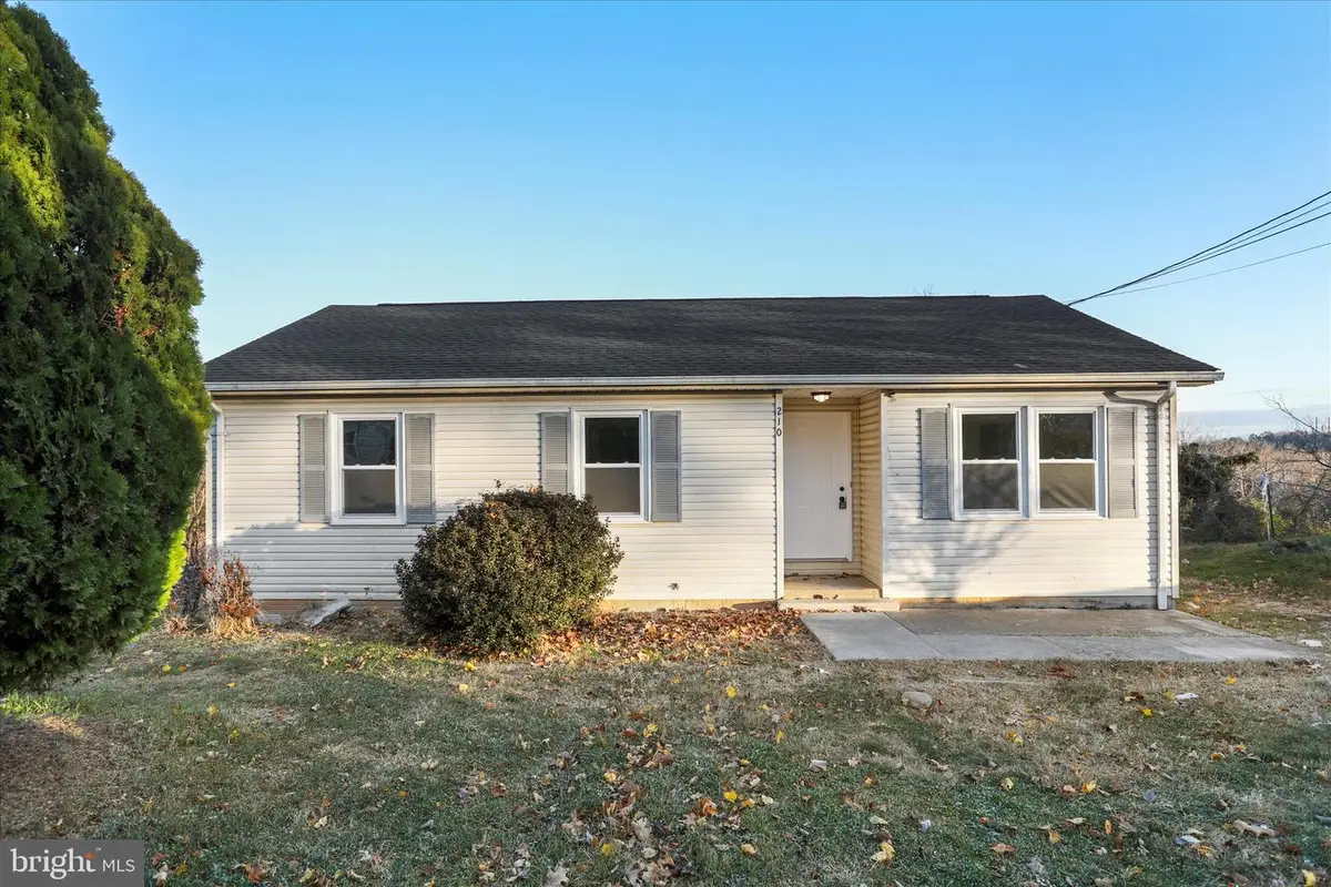 210 E 19th St, Front Royal, VA 22630 - Image #1