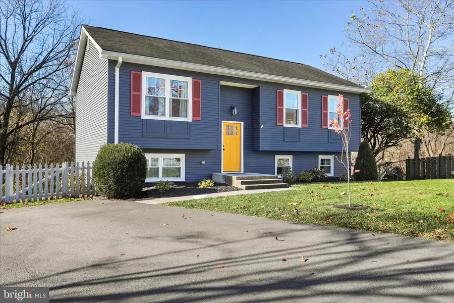 975 Meadow Ct, Front Royal, VA 22630 - Image #2