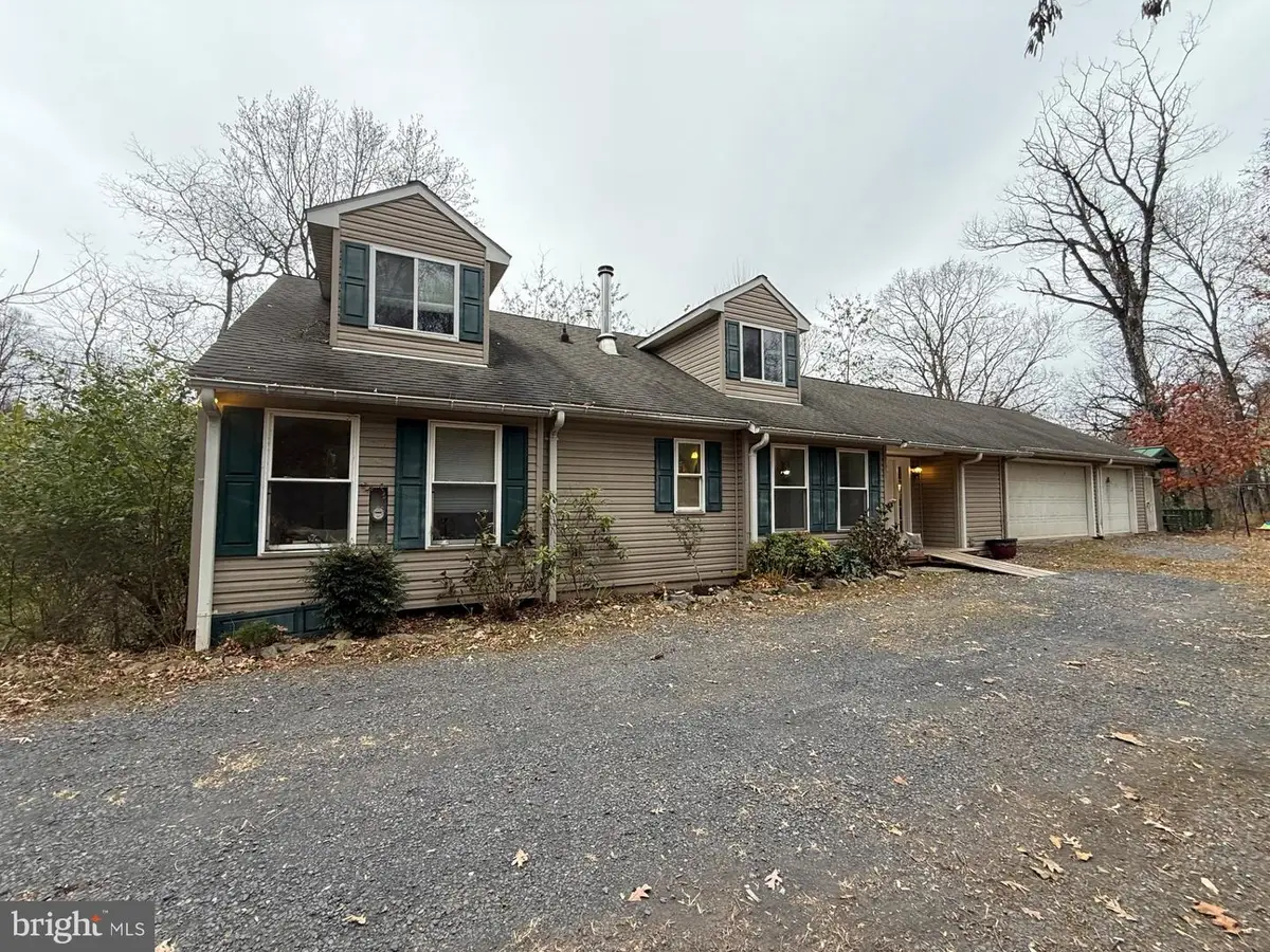 521 Northern Spy Dr, Linden, VA 22642 - Image #1
