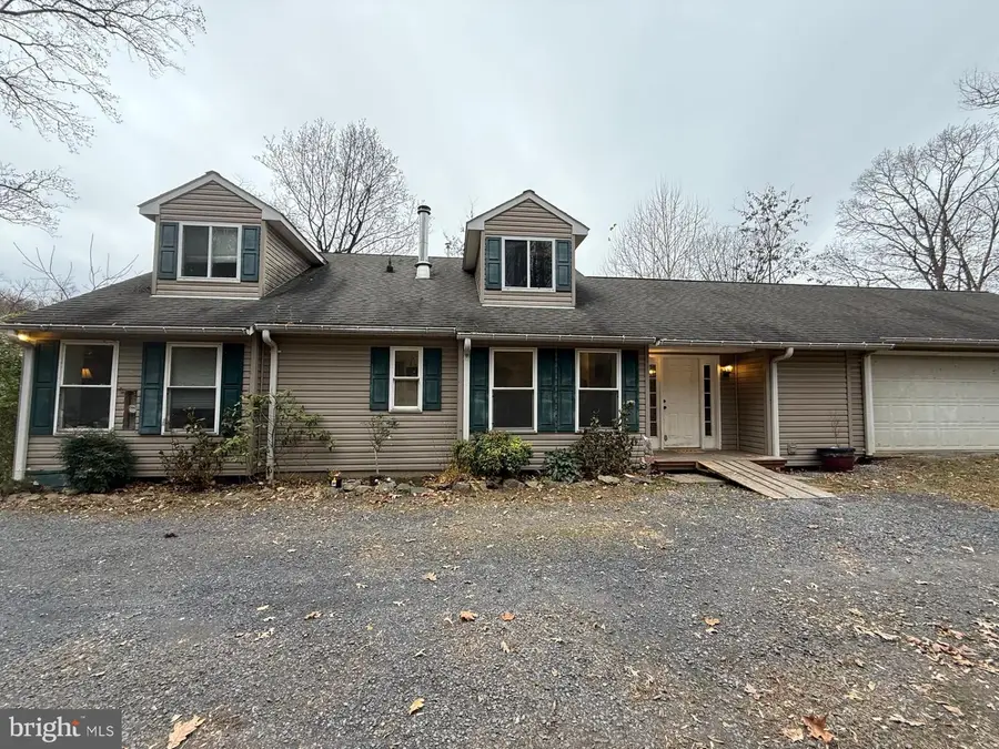 521 Northern Spy Dr, Linden, VA 22642 - Image #2