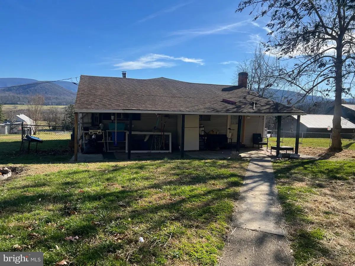 4493 Stonewall Jackson Hwy, Bentonville, VA 22610 - Image #1