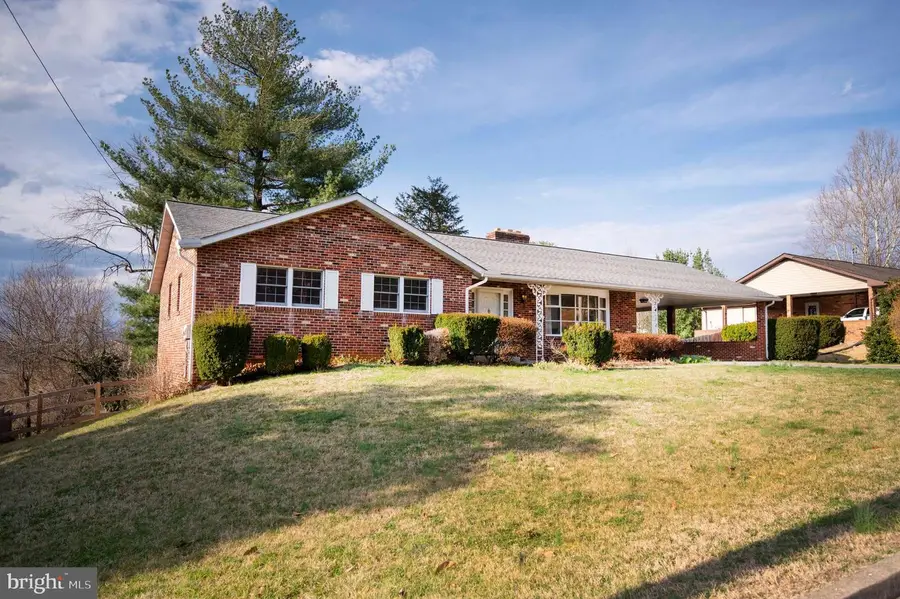 16 Gloucester Rd, Front Royal, VA 22630 - #2