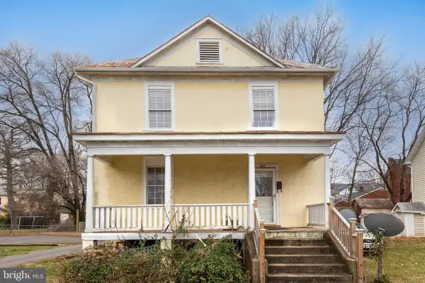 209 E Stonewall Dr, FRONT ROYAL, VA 22630